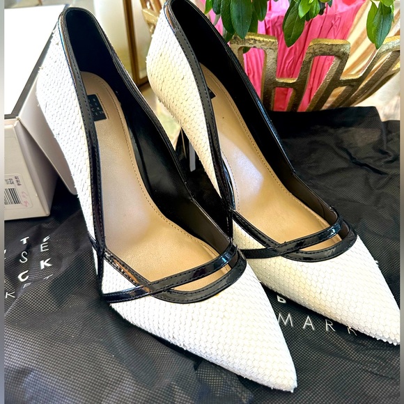 White House Black Market Diana White w Black Snake High Pump - Picture 1 of 8